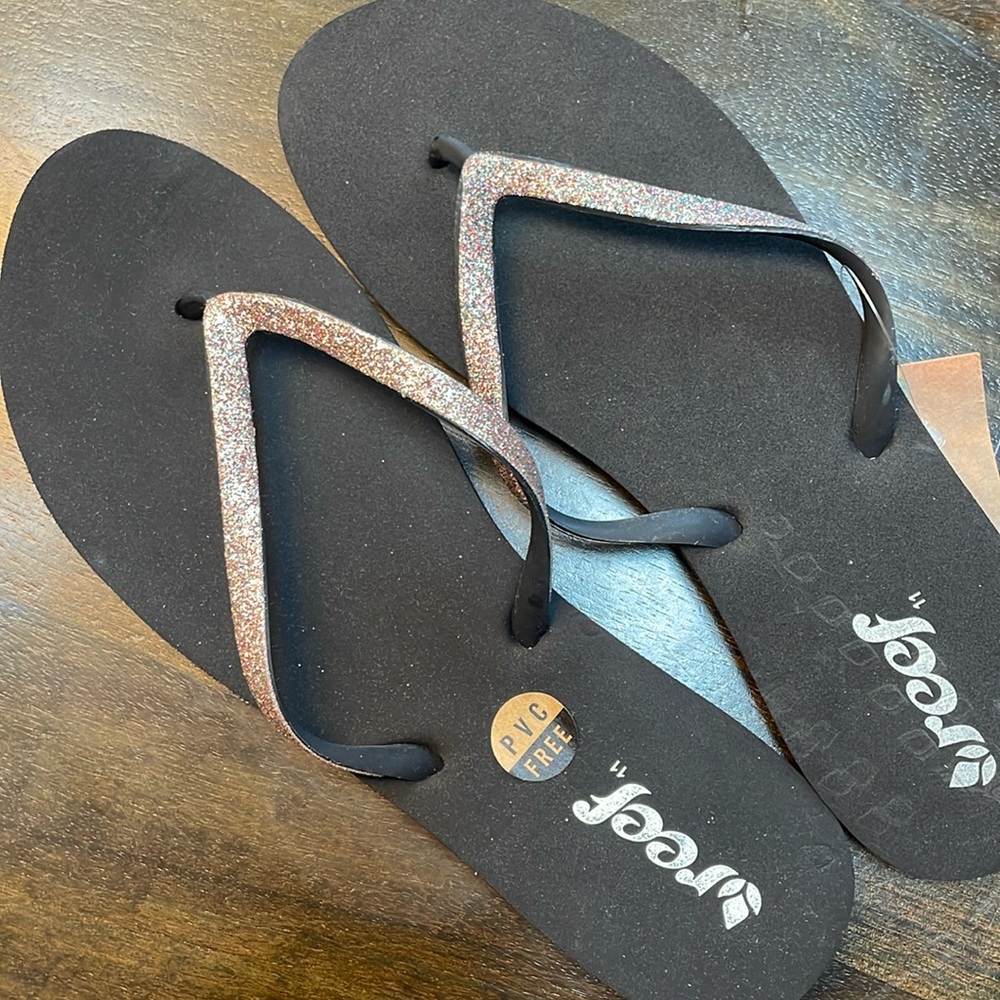 Reef Stargazer flip flops. Color is multi